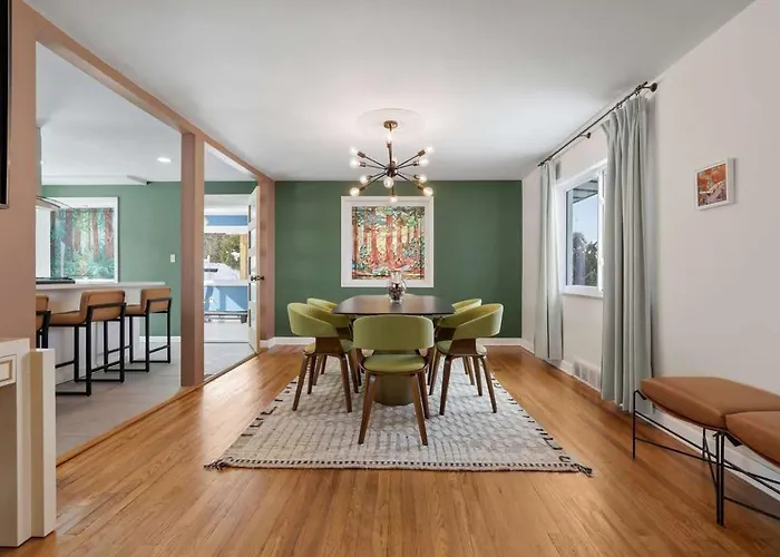 Ferienhaus Luxury Retreat-king Bed-finished Basement-backyard Pittsburgh