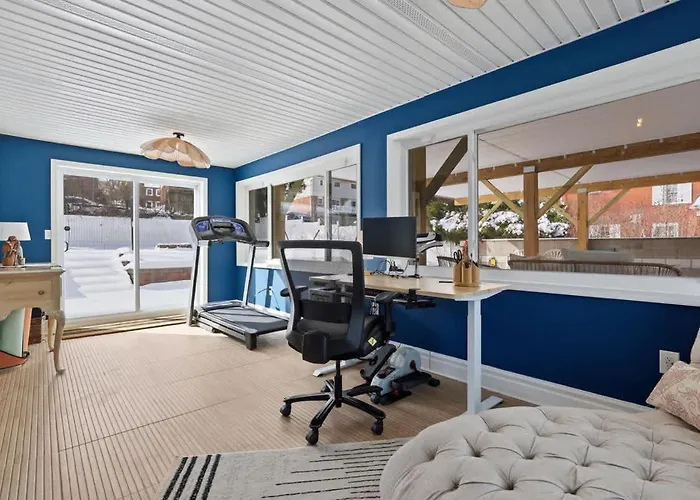 Luxury Retreat-king Bed-finished Basement-backyard * Pittsburgh