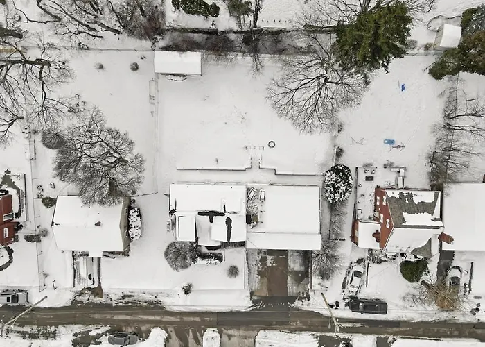 Ferienhaus Luxury Retreat-king Bed-finished Basement-backyard Pittsburgh
